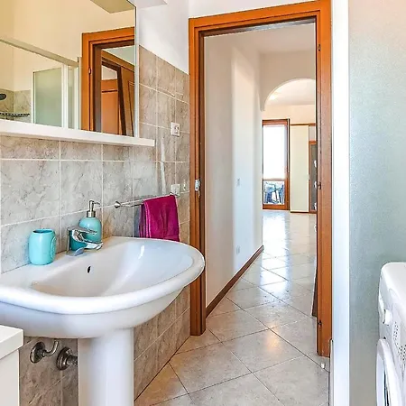 2 Bedroom Gorgeous In アパート *