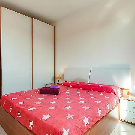 Apartament 2 Bedroom Gorgeous In *
